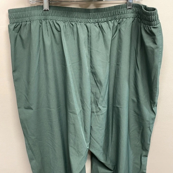 NWOT Old Navv Stretchtech All Season  Quick Dry Joggers Sage Green 2X - Picture 5 of 15